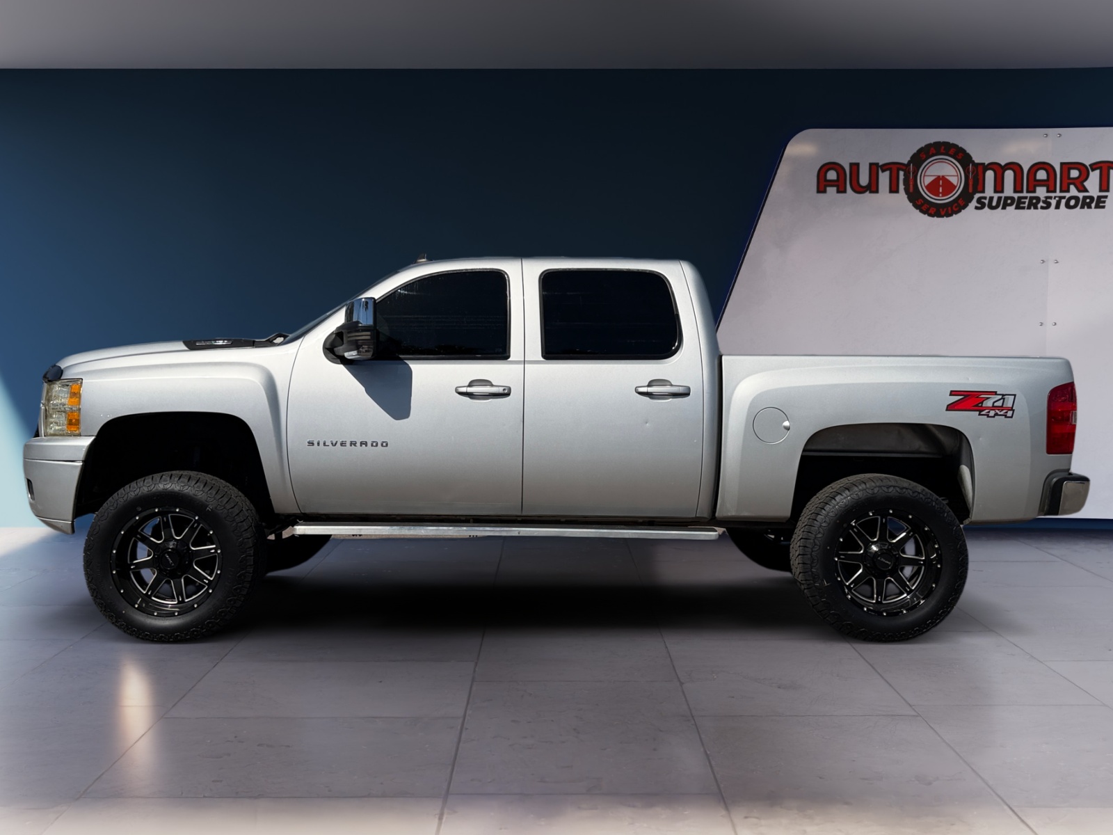 2011 Chevrolet Silverado 1500 LT - Photo 2