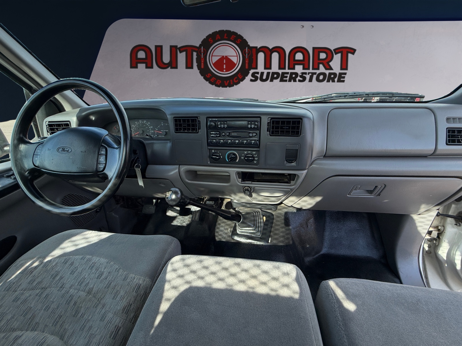 Ford F-550 photo 10