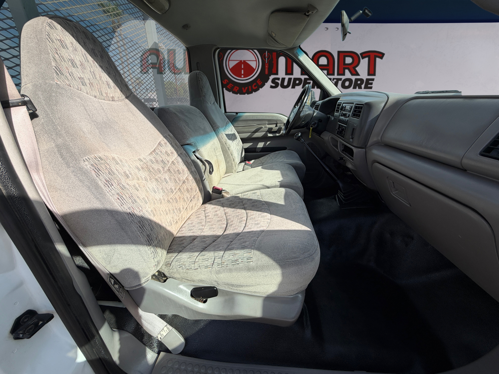 Ford F-550 photo 15
