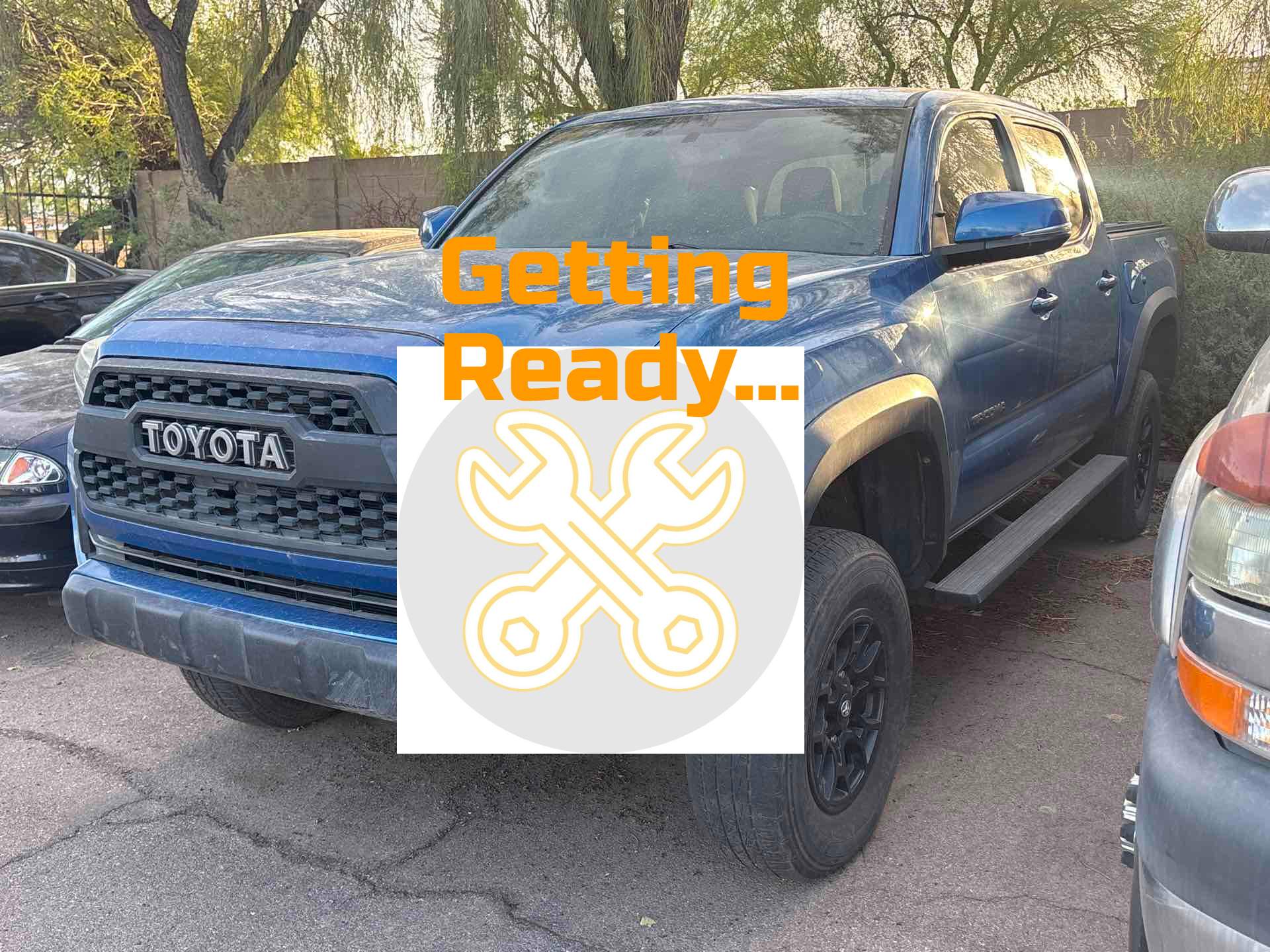 Toyota Tacoma photo 2