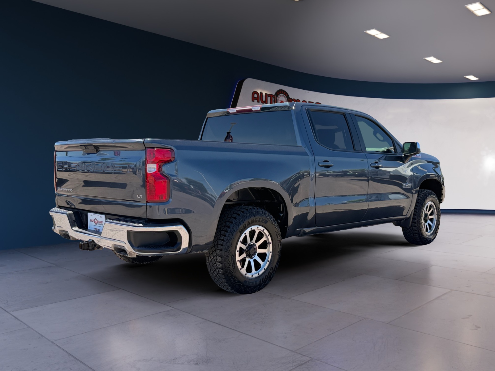 Chevrolet Silverado photo 6
