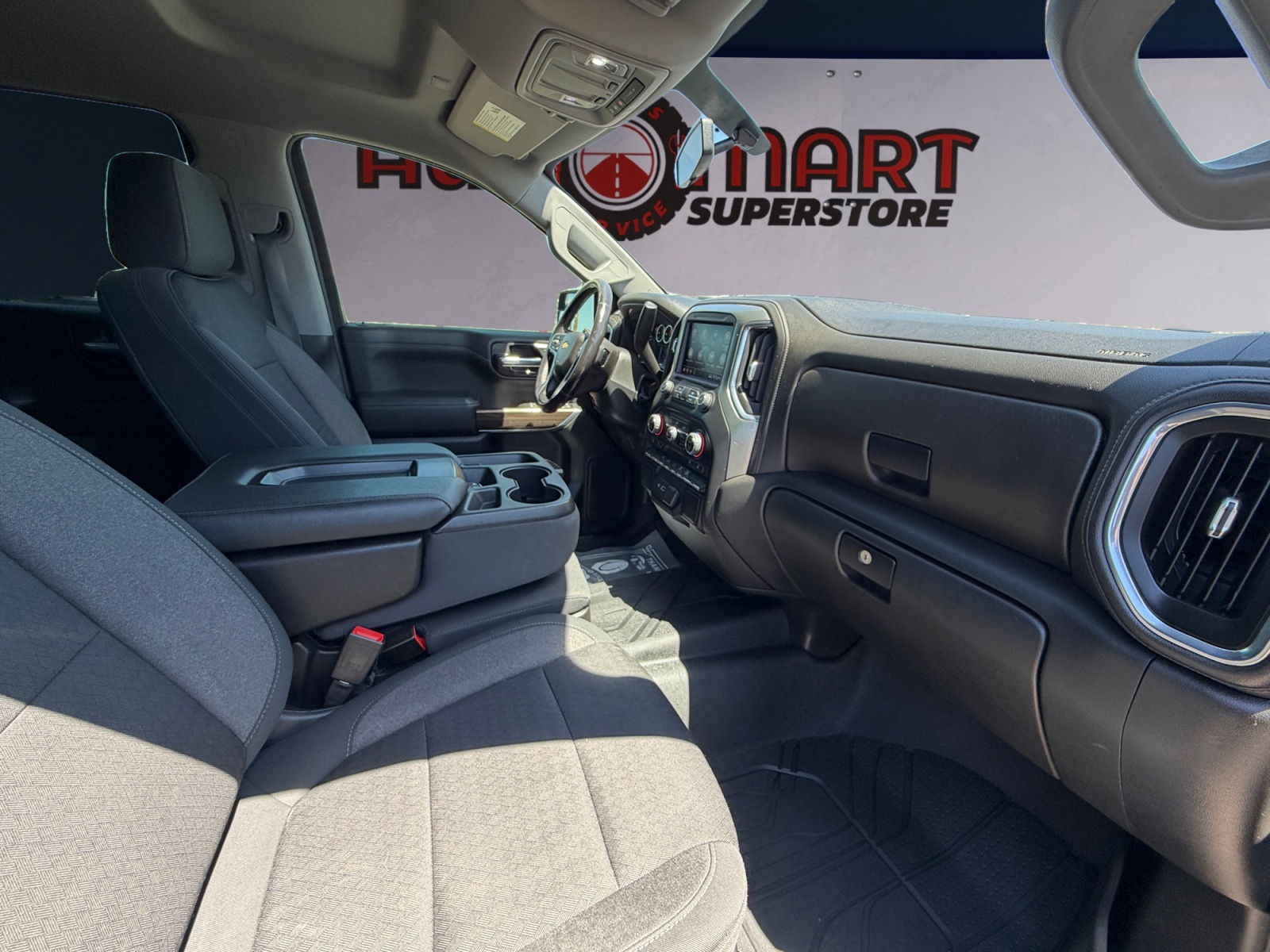 Chevrolet Silverado photo 16