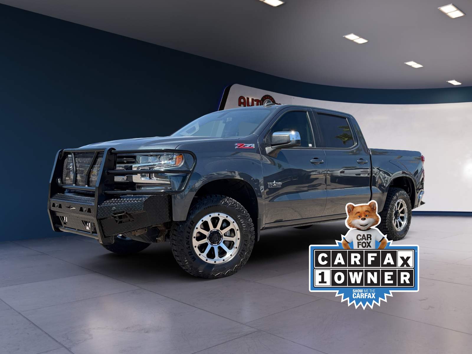 Chevrolet Silverado photo 2
