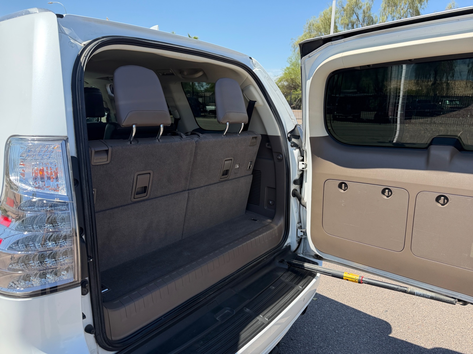 Lexus GX photo 18