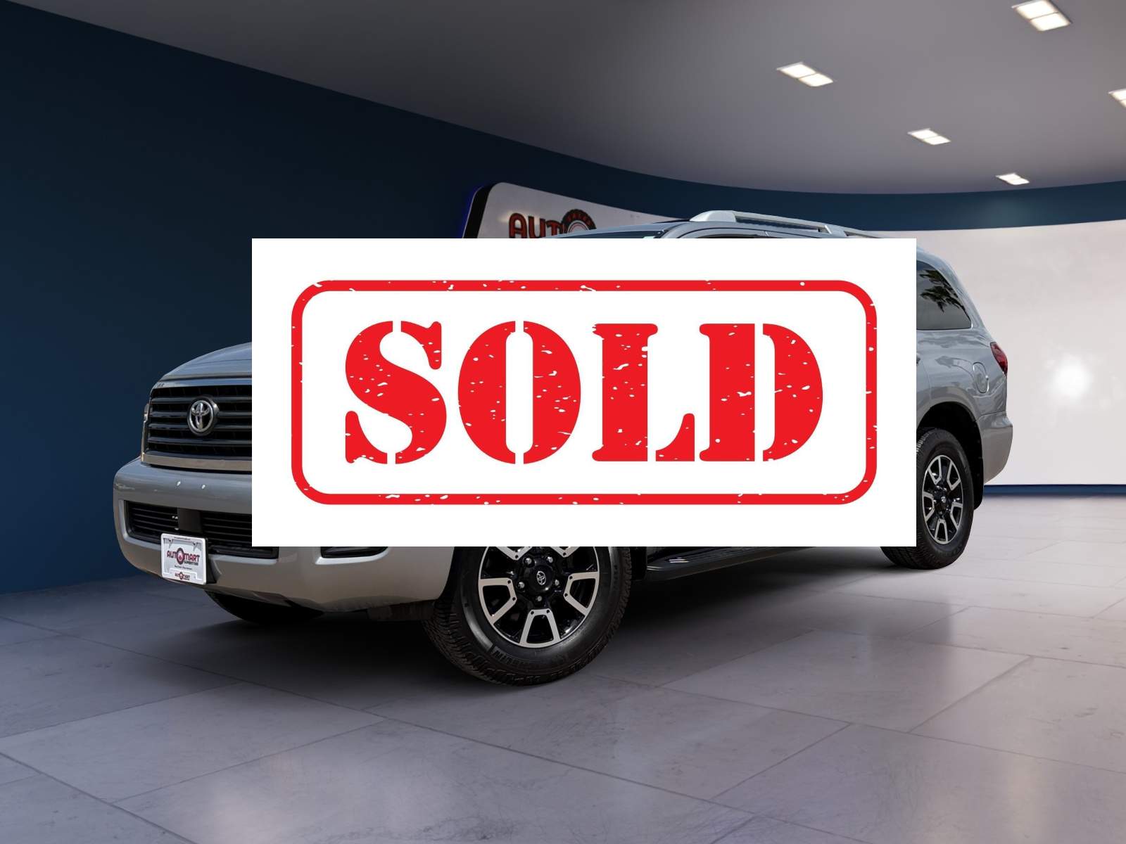 Toyota Sequoia photo 2