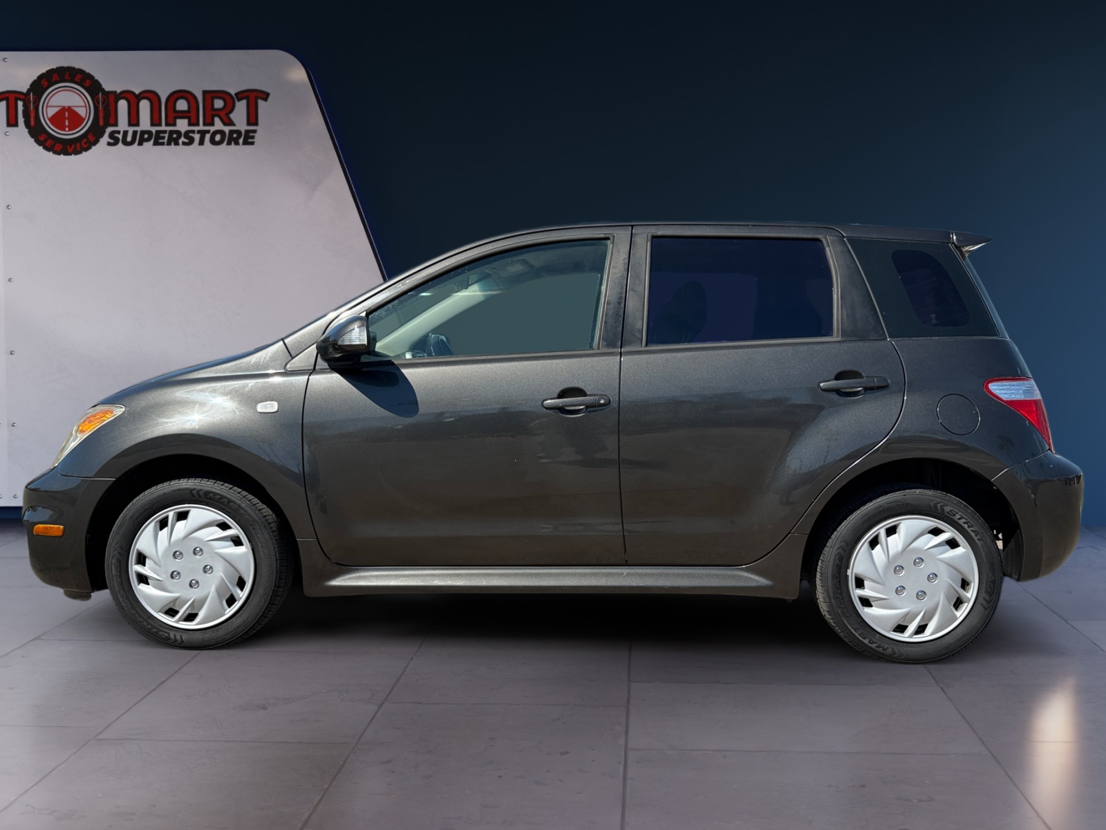Scion xA photo 2