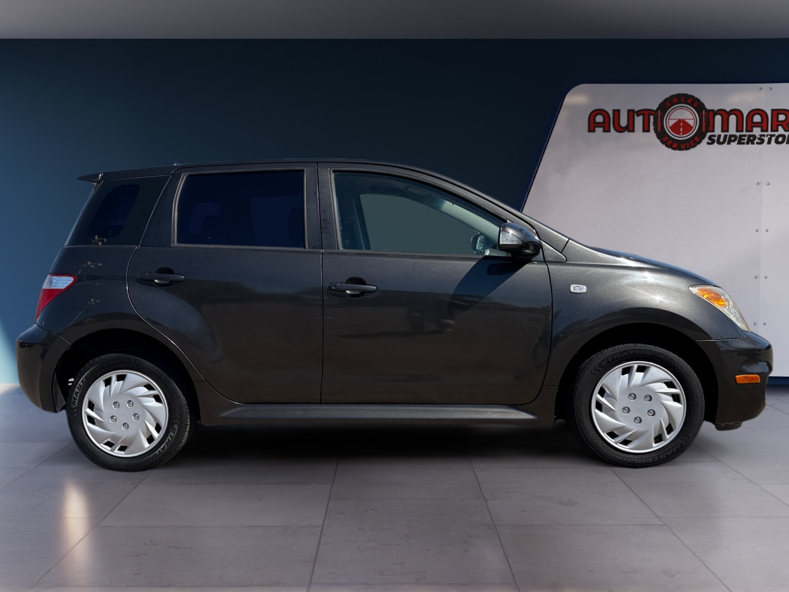 Scion xA photo 3