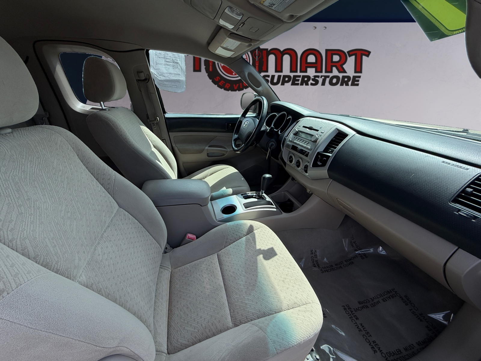 Toyota Tacoma photo 15