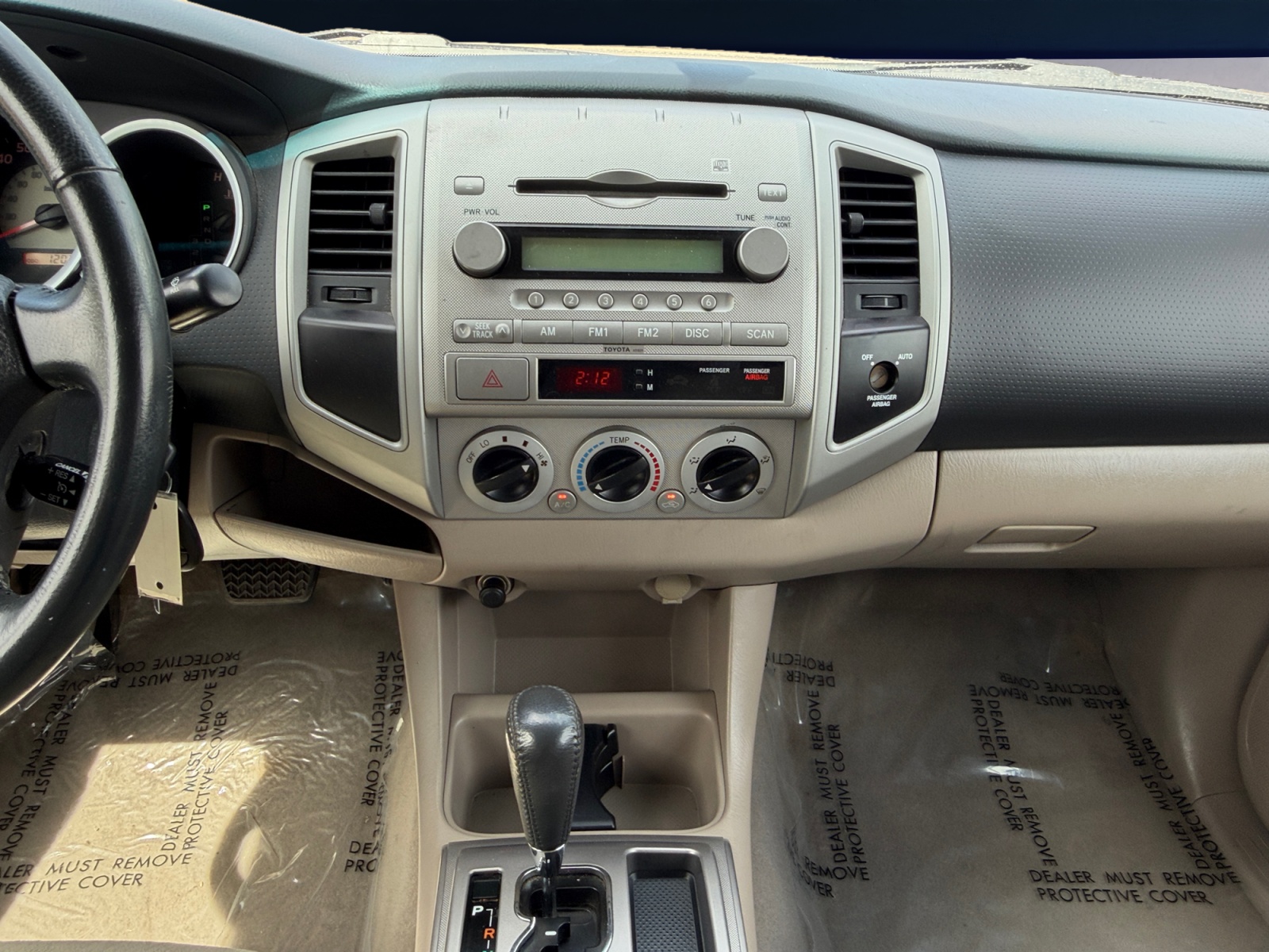 Toyota Tacoma photo 11