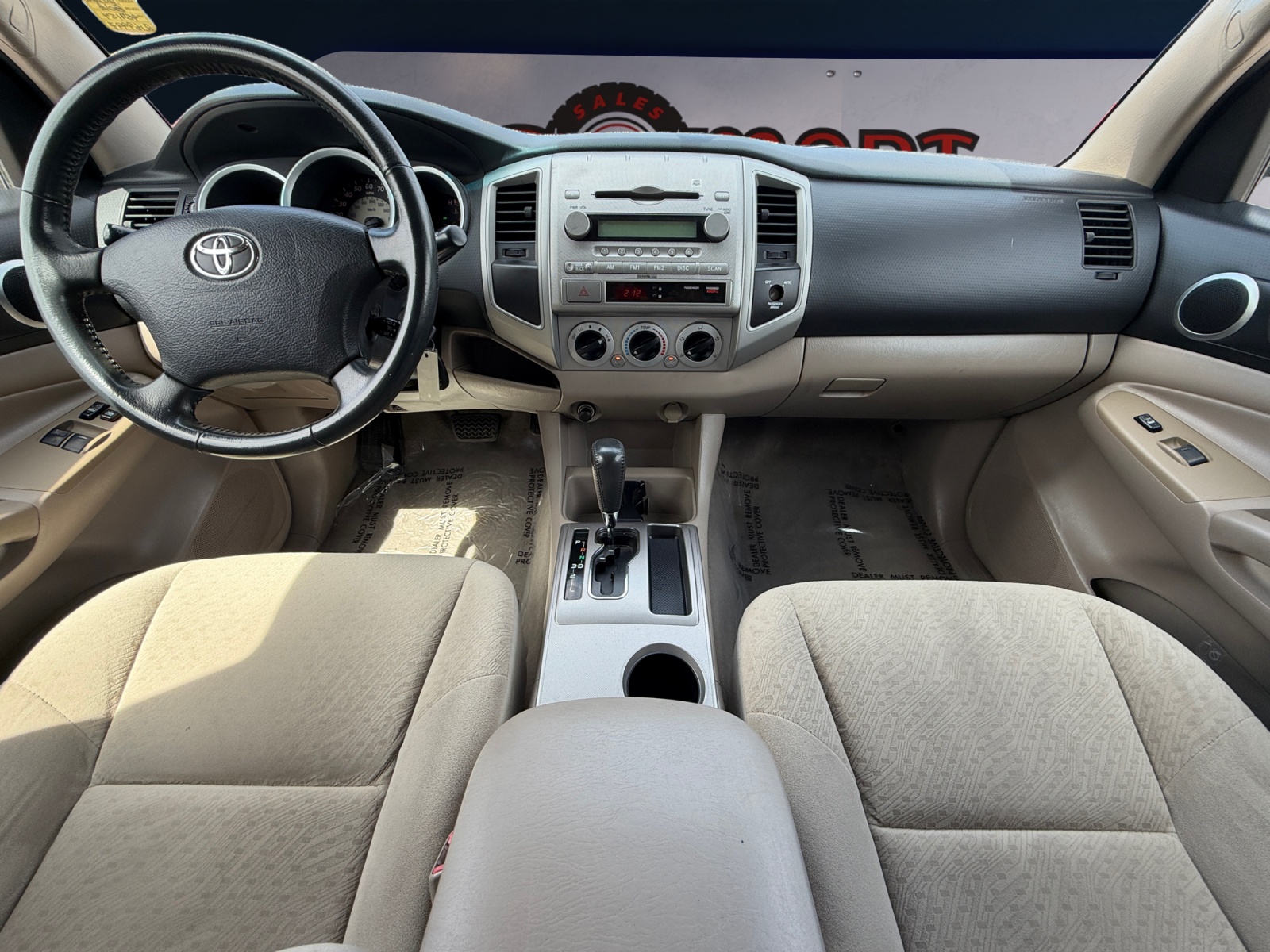 Toyota Tacoma photo 10