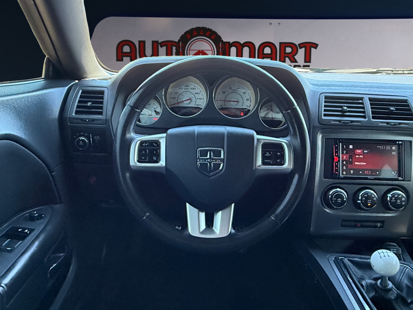 Dodge Challenger photo 13