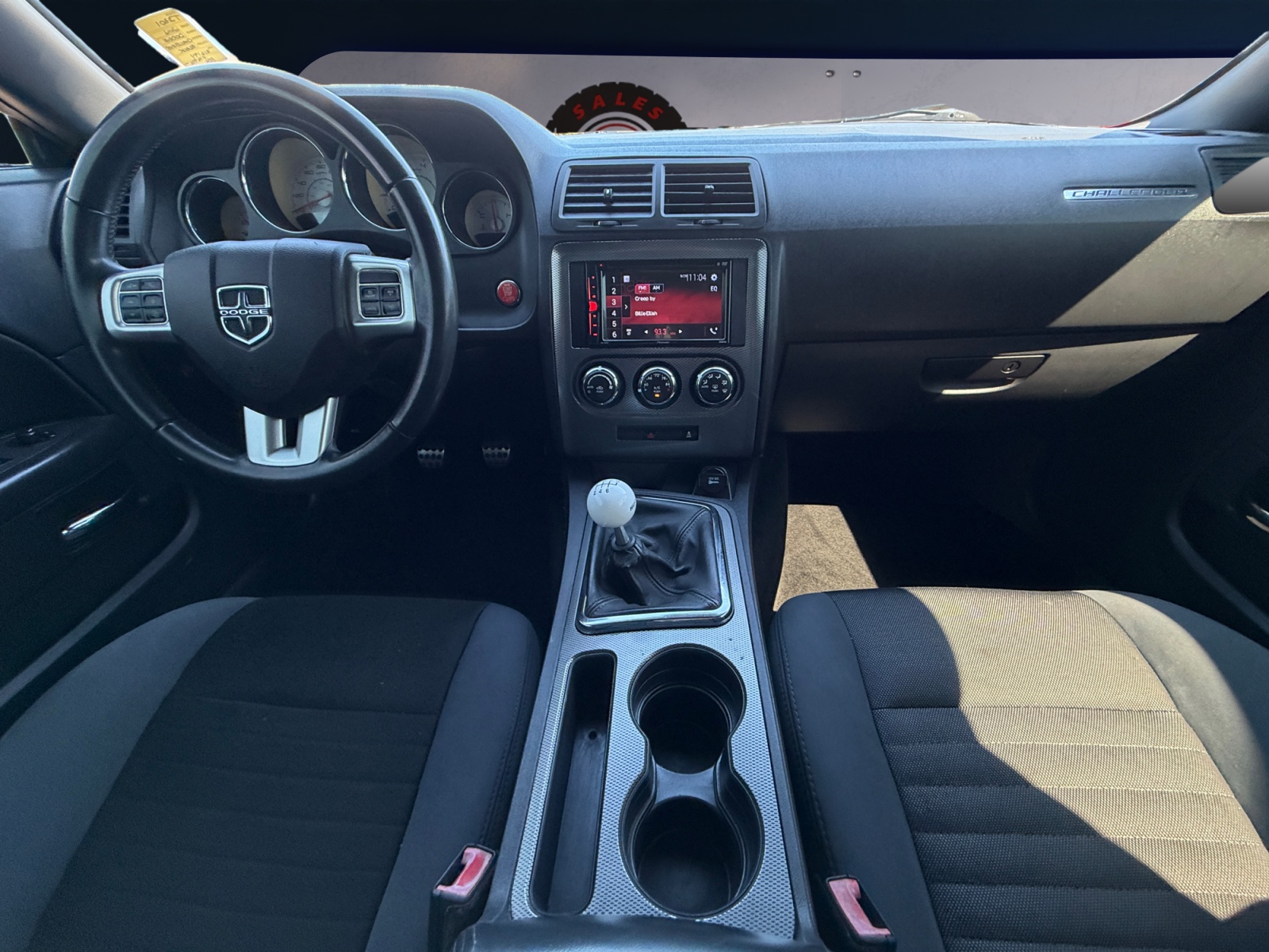 Dodge Challenger photo 11