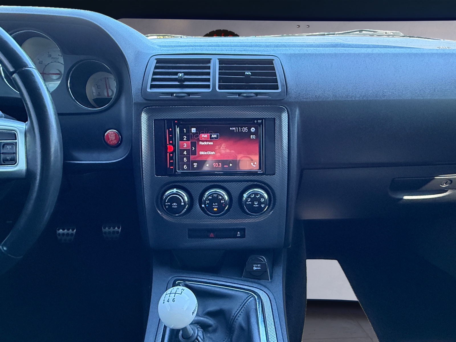 Dodge Challenger photo 12