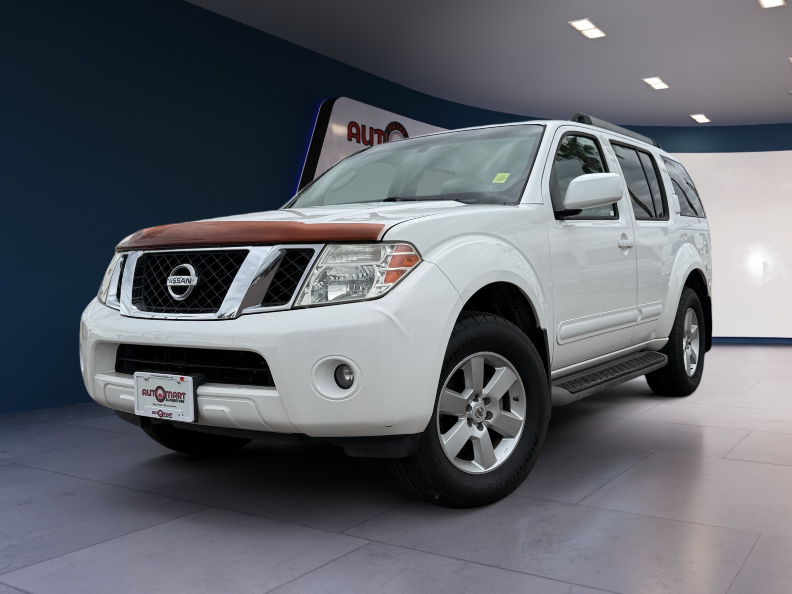 Nissan Pathfinder photo 2