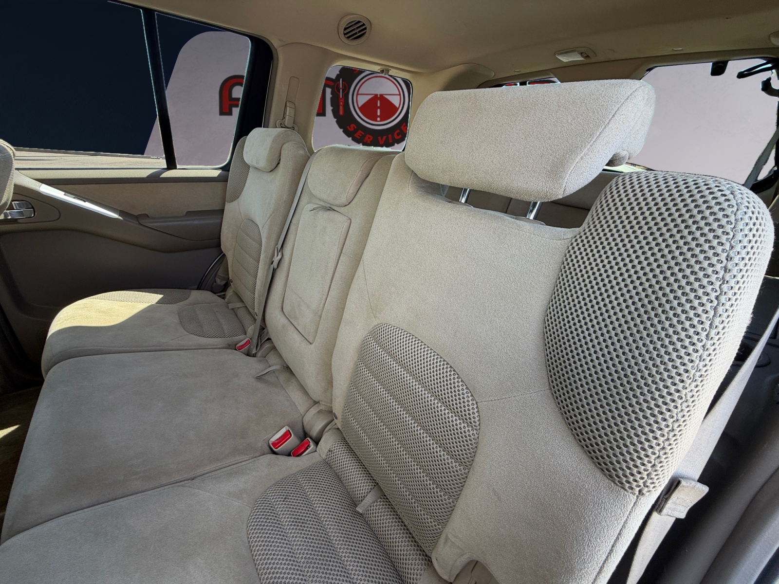 Nissan Pathfinder photo 14