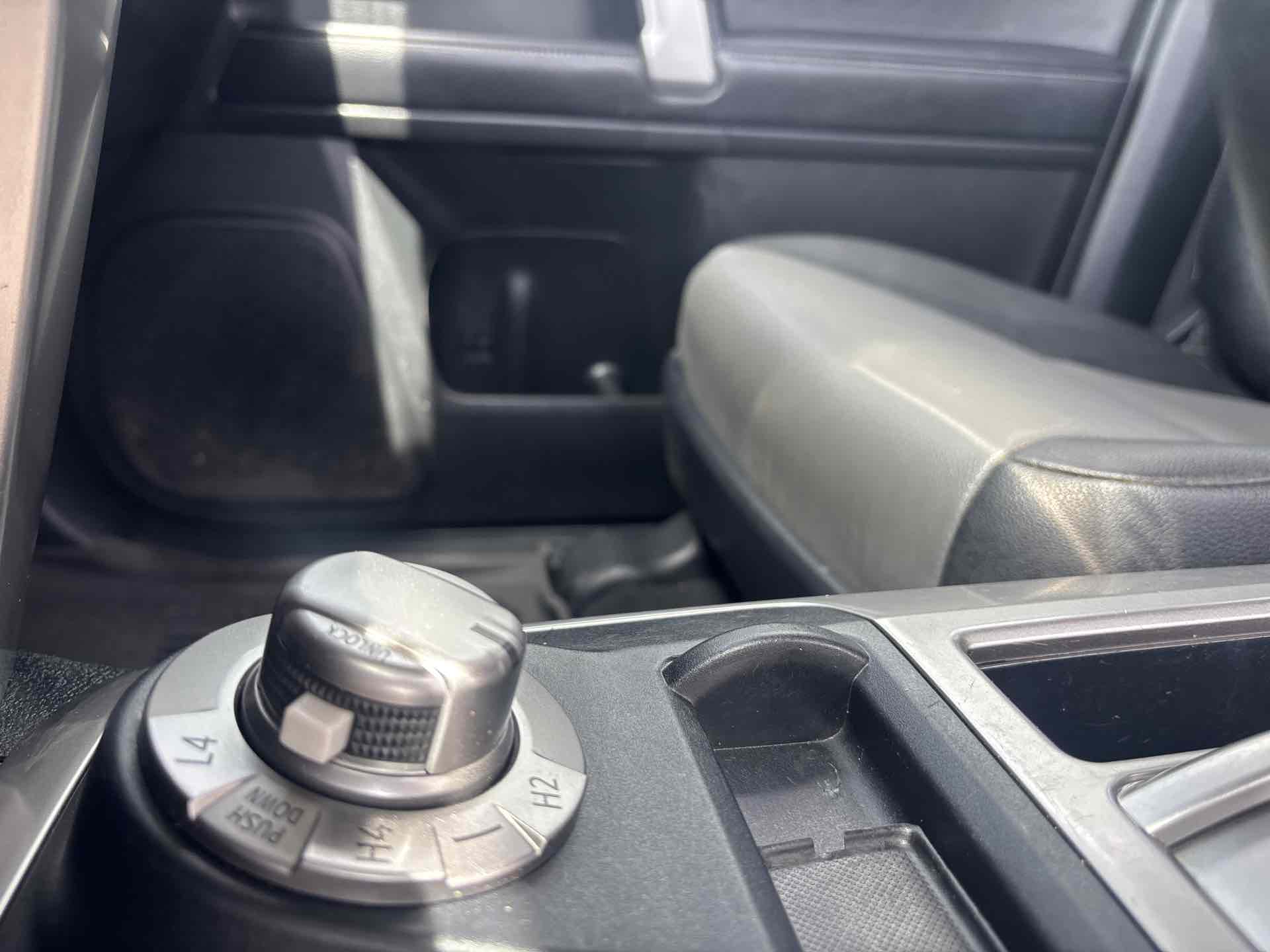 Toyota 4Runner photo 4
