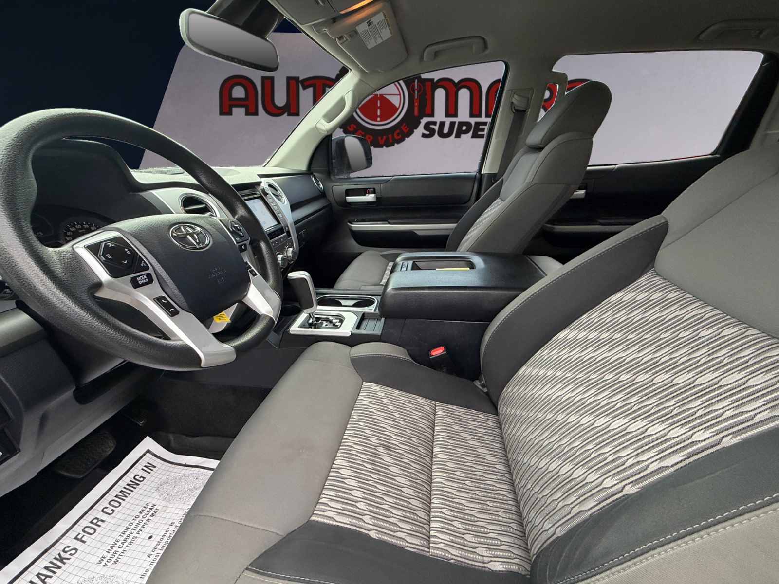 Toyota Tundra photo 9