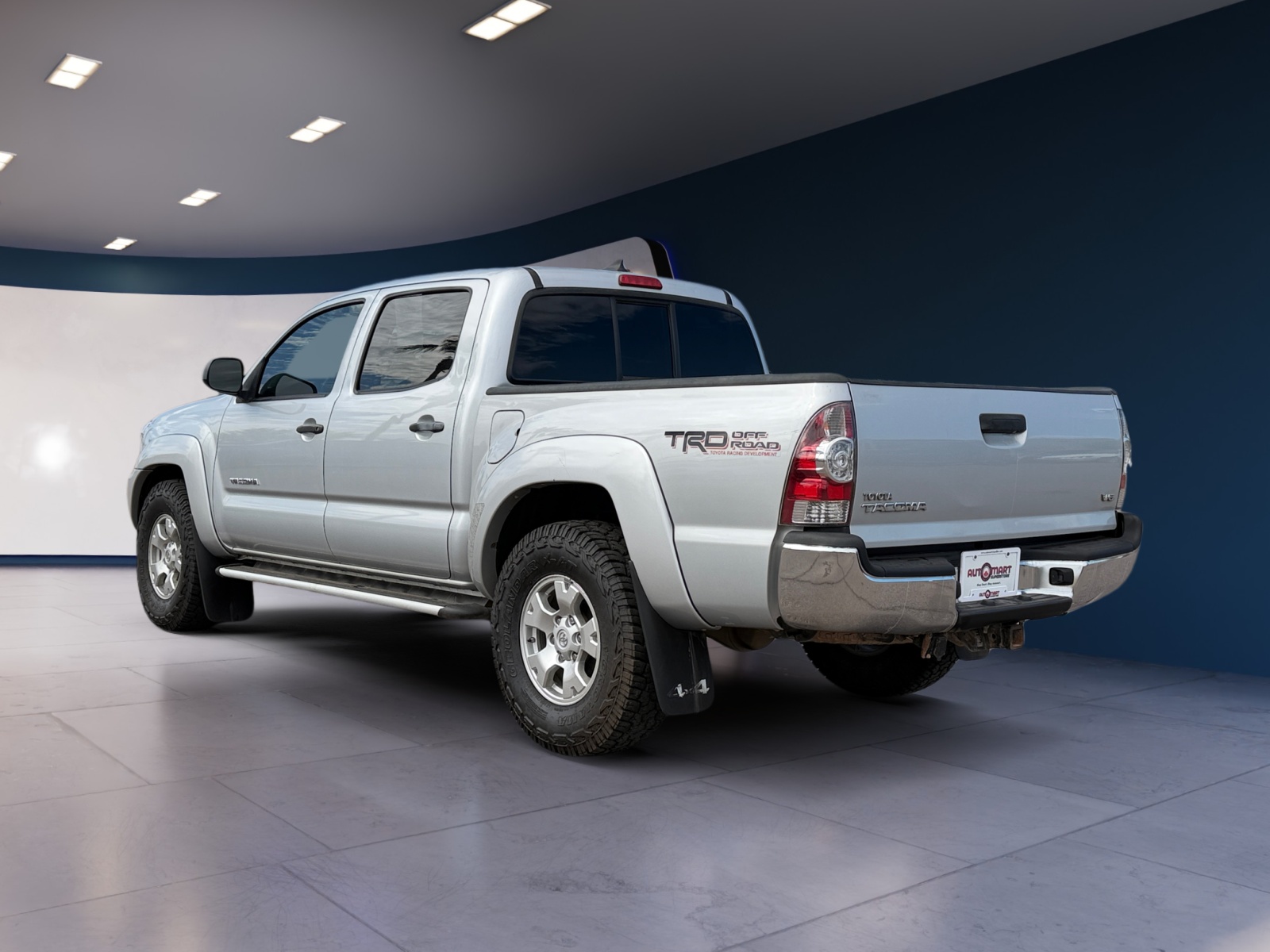 Toyota Tacoma photo 3