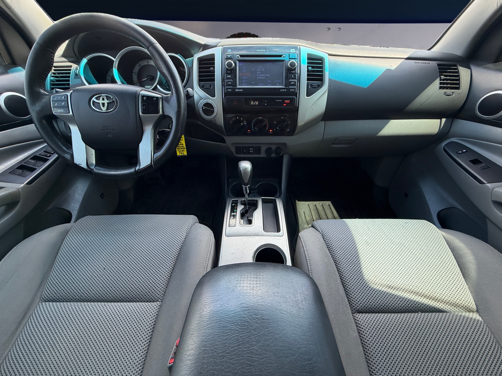 Toyota Tacoma photo 10