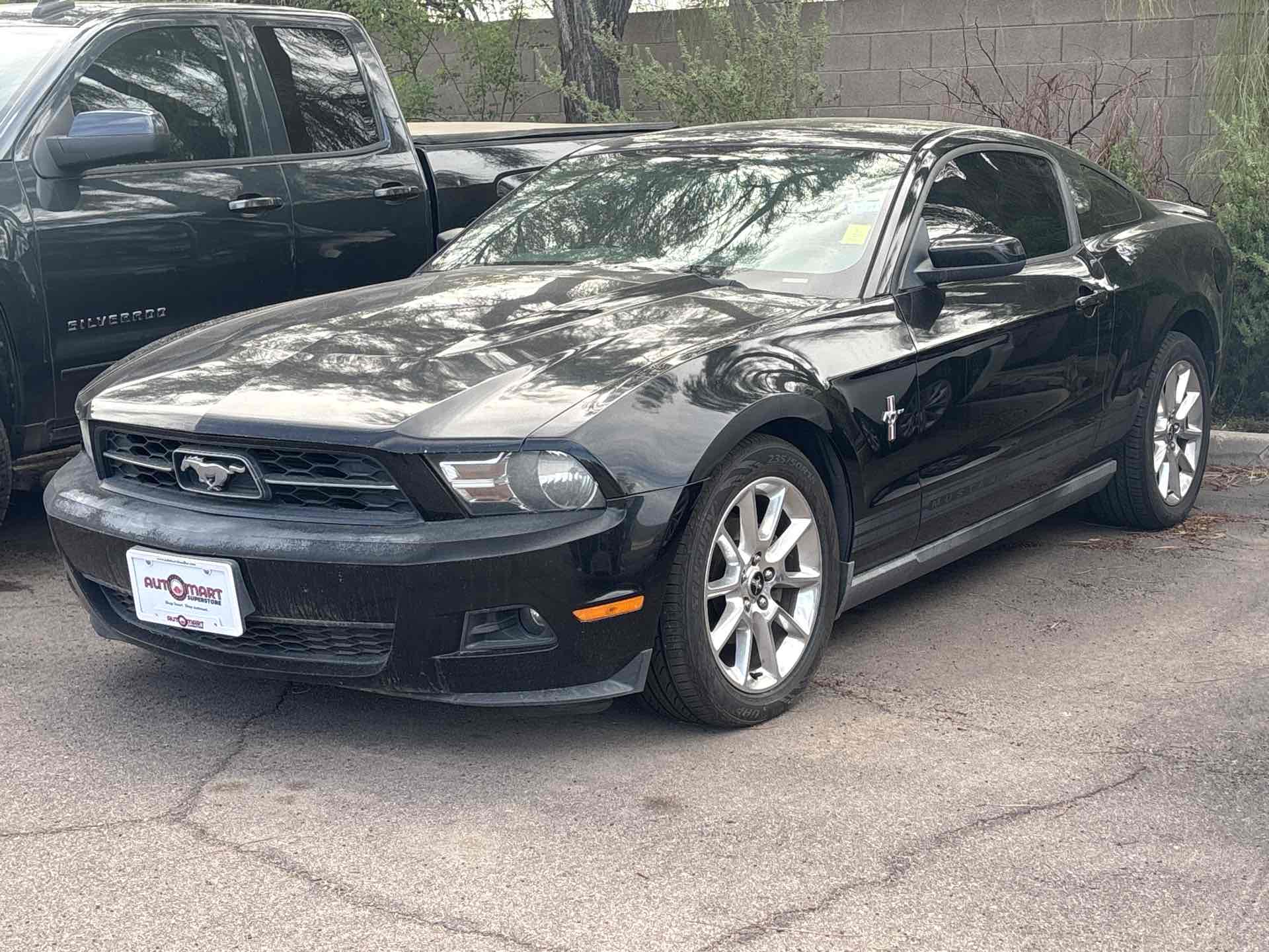 Ford Mustang photo 2