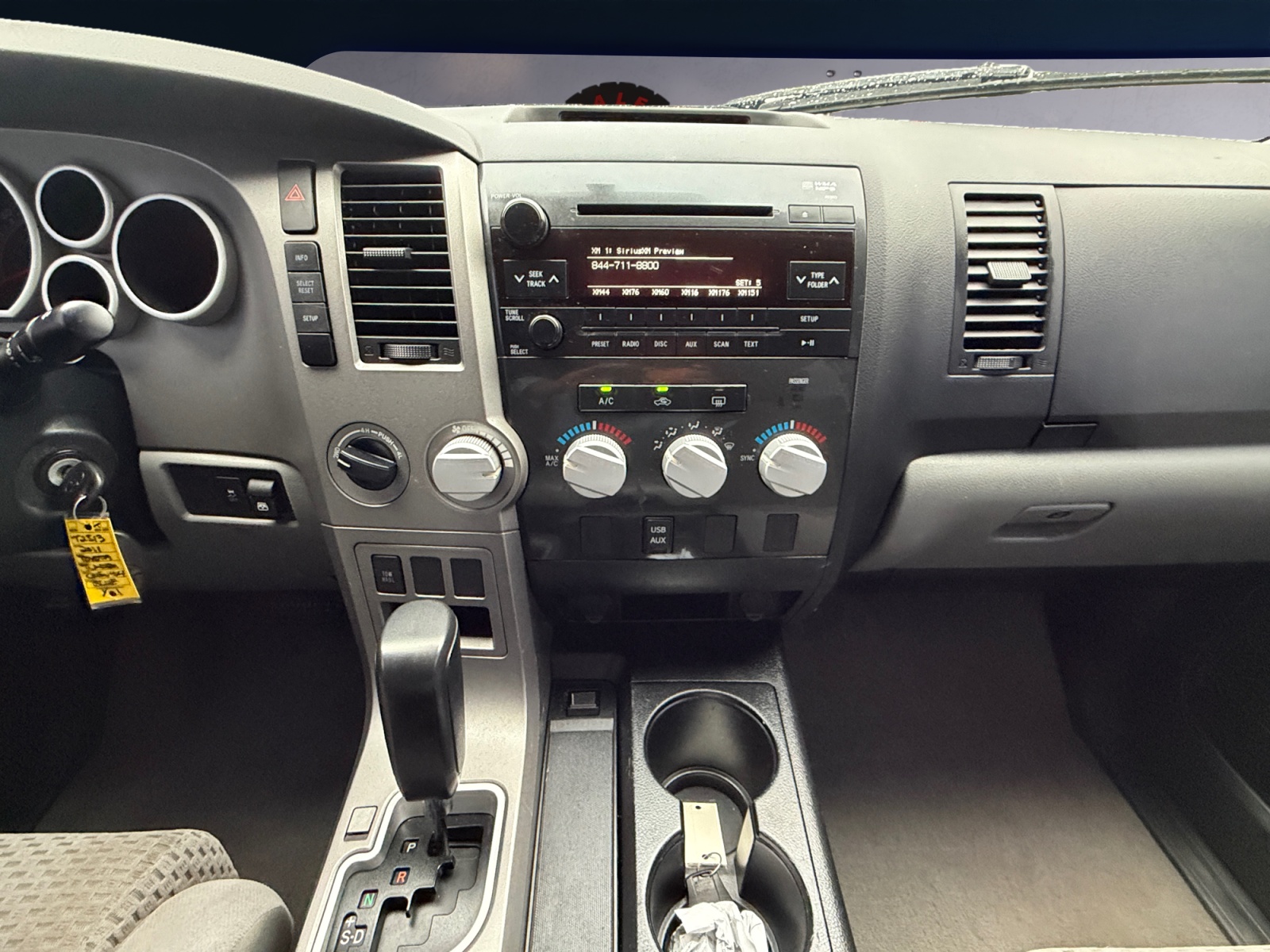 Toyota Tundra photo 11