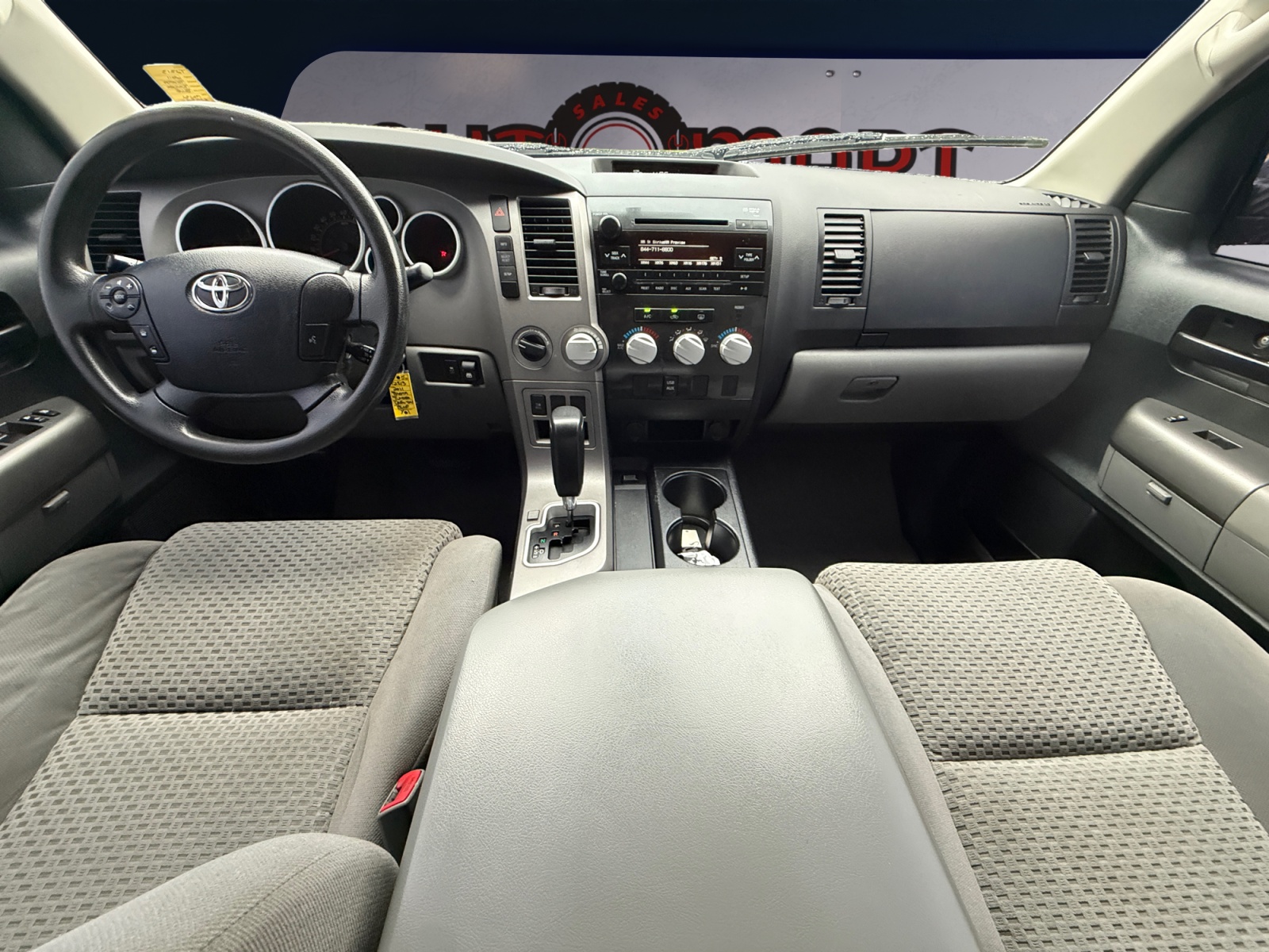 Toyota Tundra photo 10