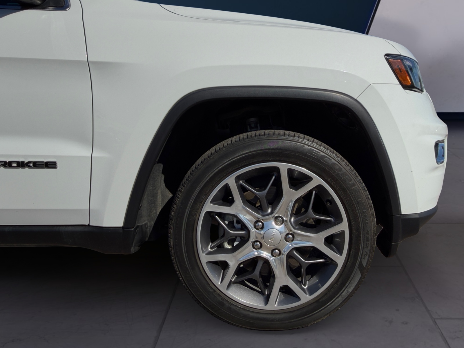 Jeep Grand Cherokee photo 15