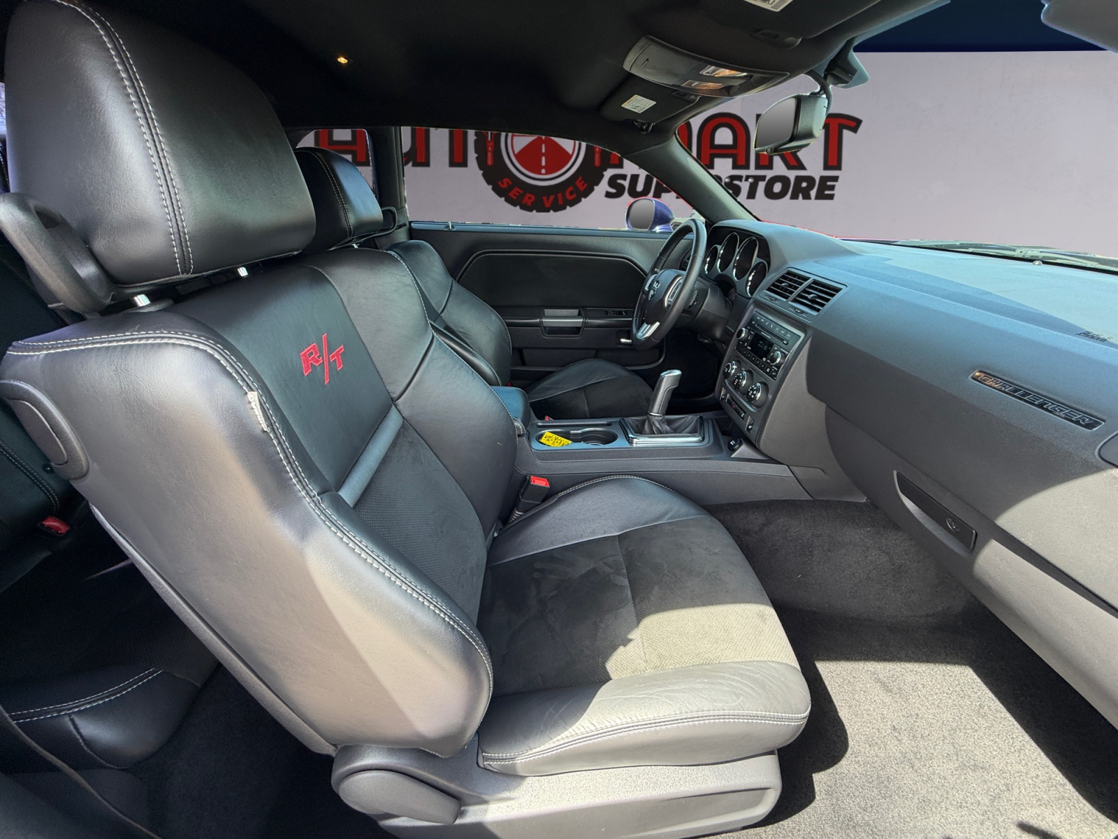Dodge Challenger photo 16