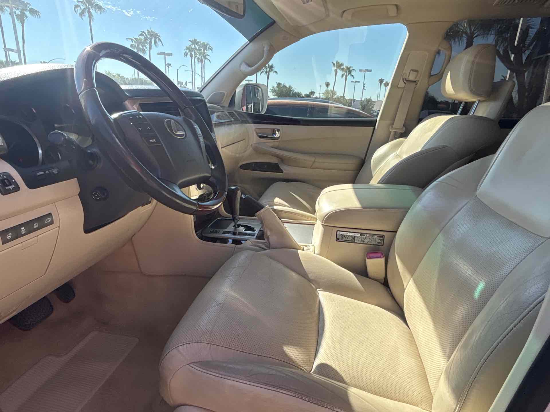 Lexus LX photo 3