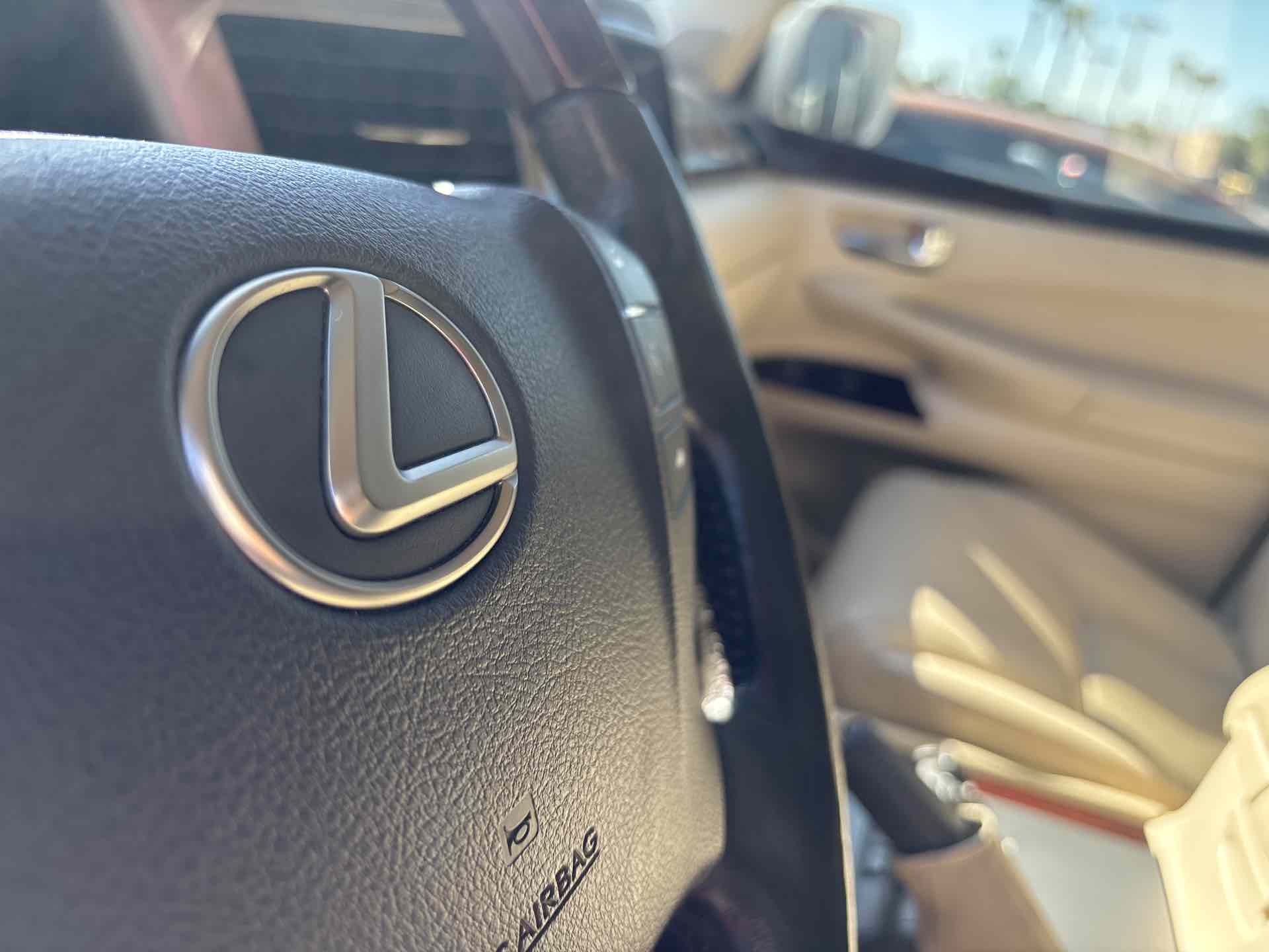Lexus LX photo 4
