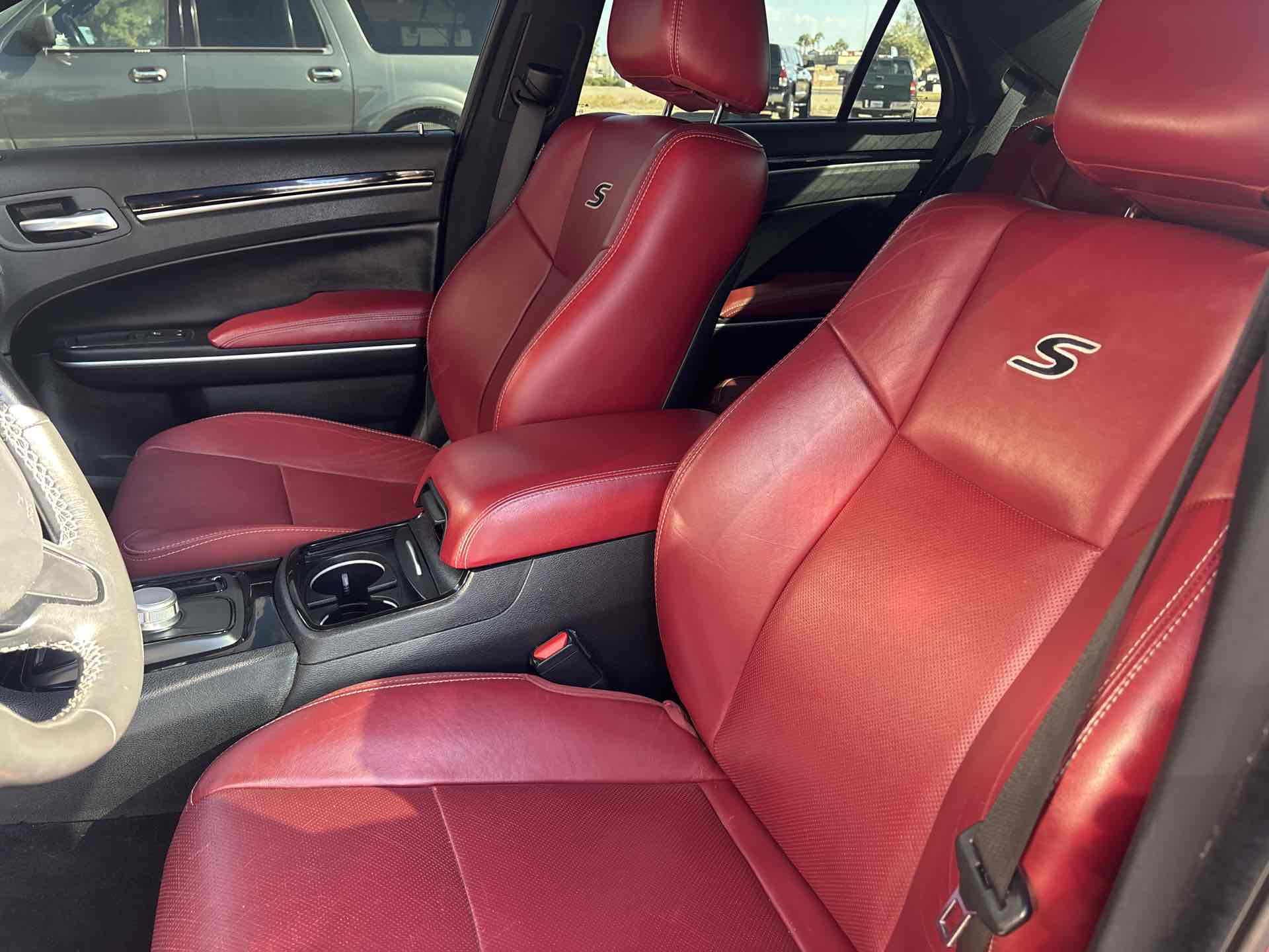 Chrysler 300 photo 3