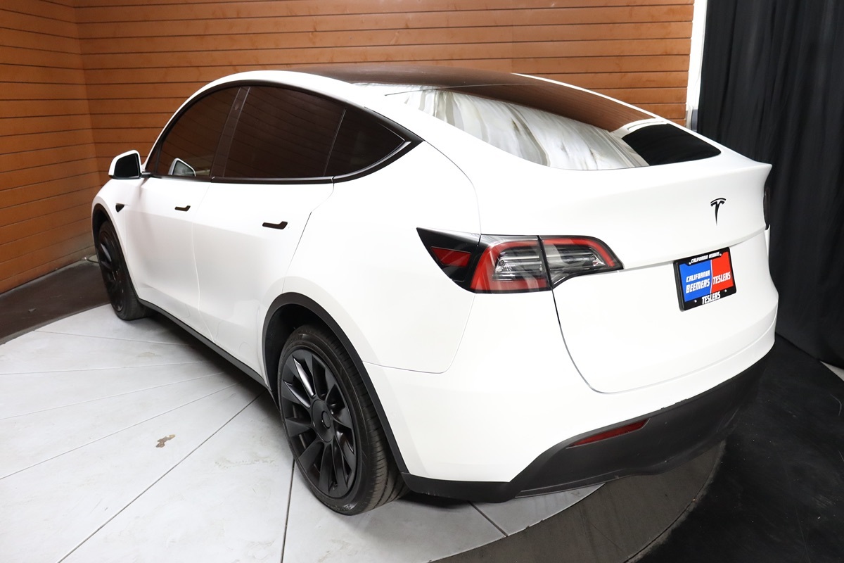 2022 Tesla Model Y Long Range photo 10