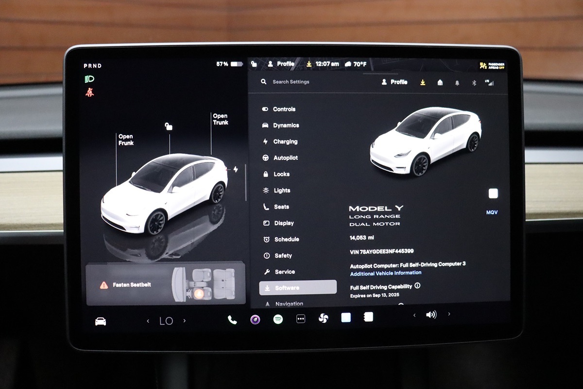 2022 Tesla Model Y Long Range photo 25