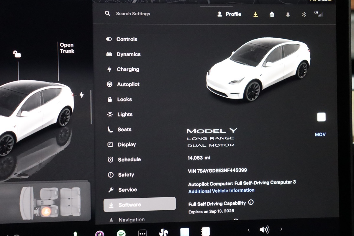 2022 Tesla Model Y Long Range photo 26
