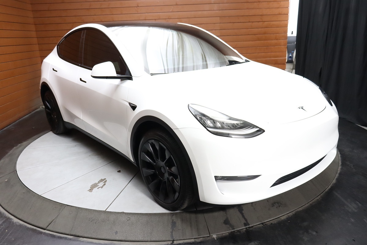 2022 Tesla Model Y Long Range photo 13