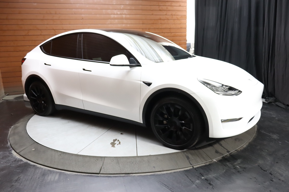 2022 Tesla Model Y Long Range photo 14