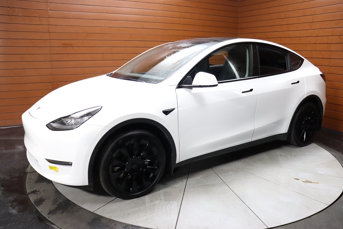 2022 Tesla Model Y Long Range photo 7