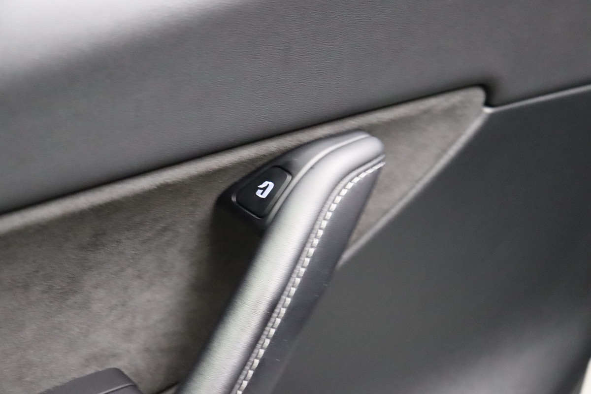 2022 Tesla Model Y Long Range photo 30