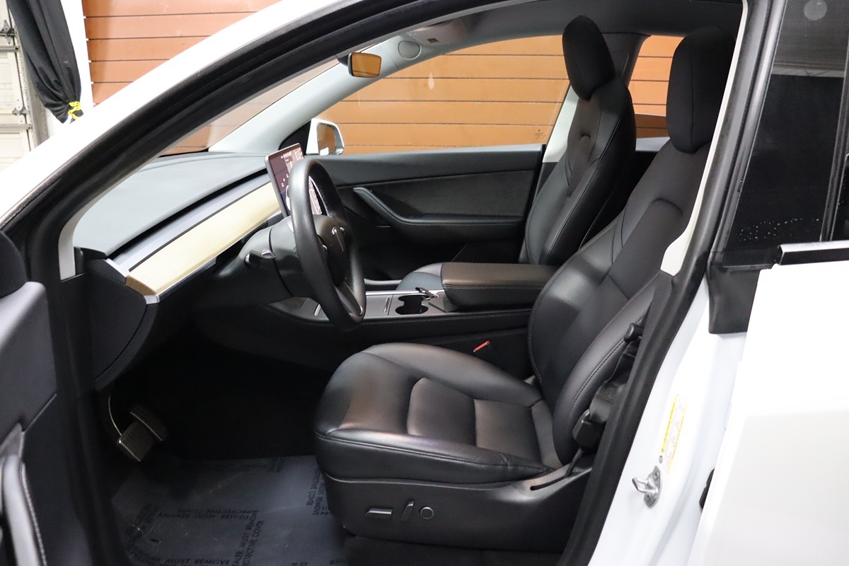 2022 Tesla Model Y Long Range photo 31