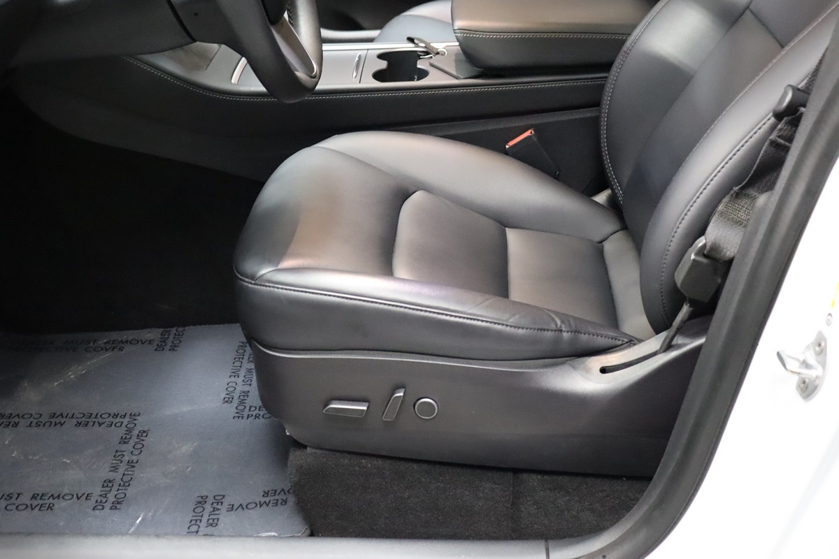 2022 Tesla Model Y Long Range photo 32