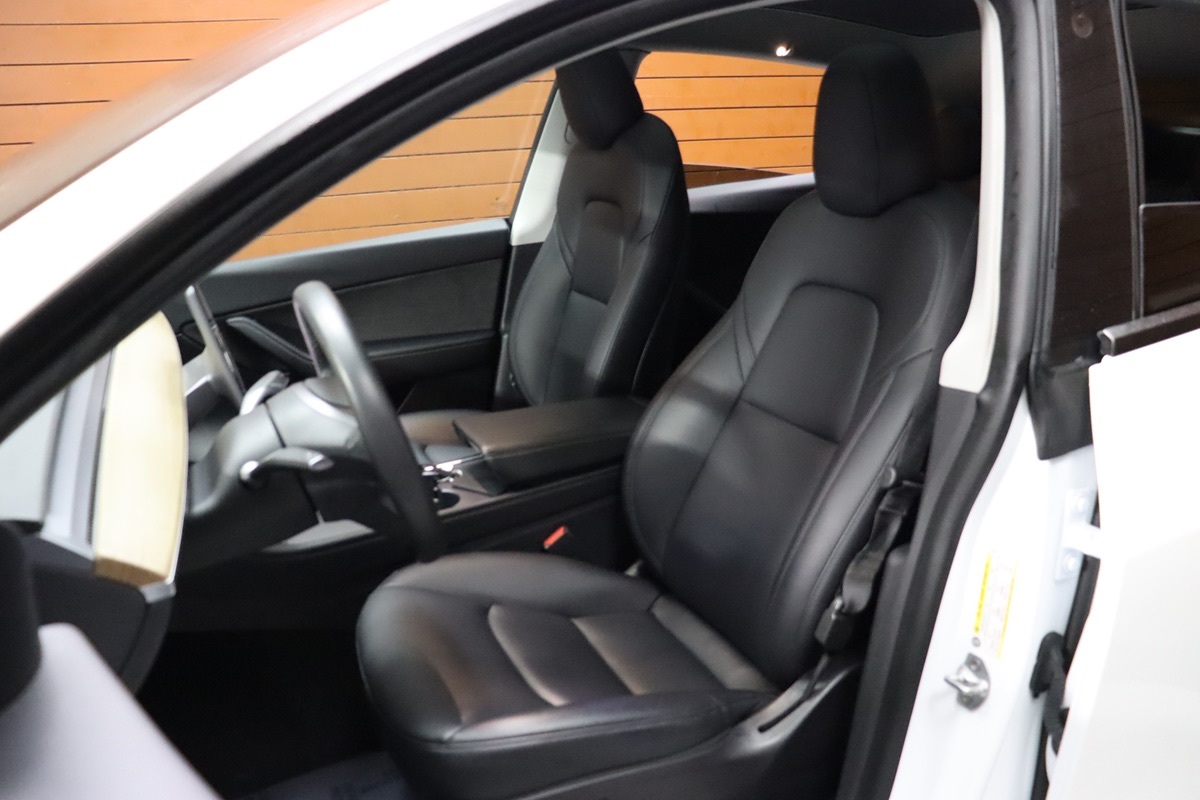 2022 Tesla Model Y Long Range photo 33