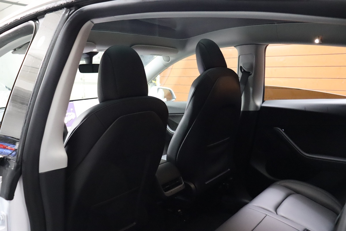 2022 Tesla Model Y Long Range photo 35