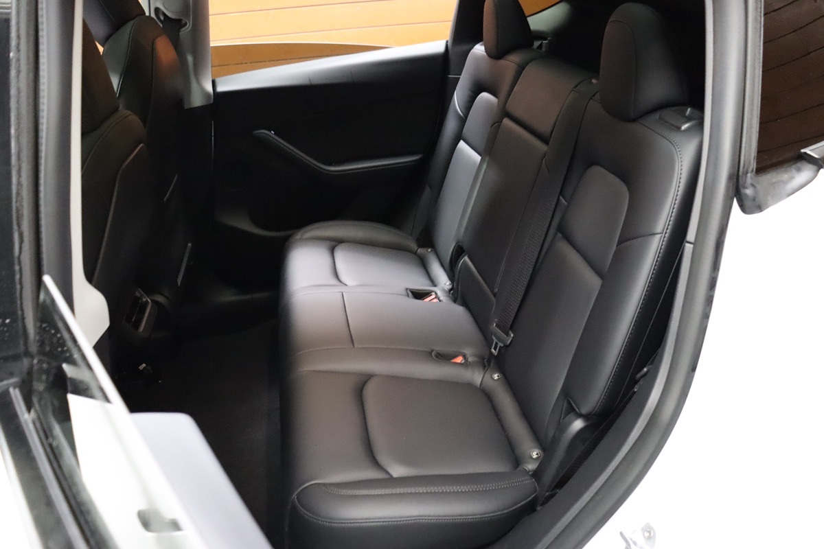 2022 Tesla Model Y Long Range photo 37