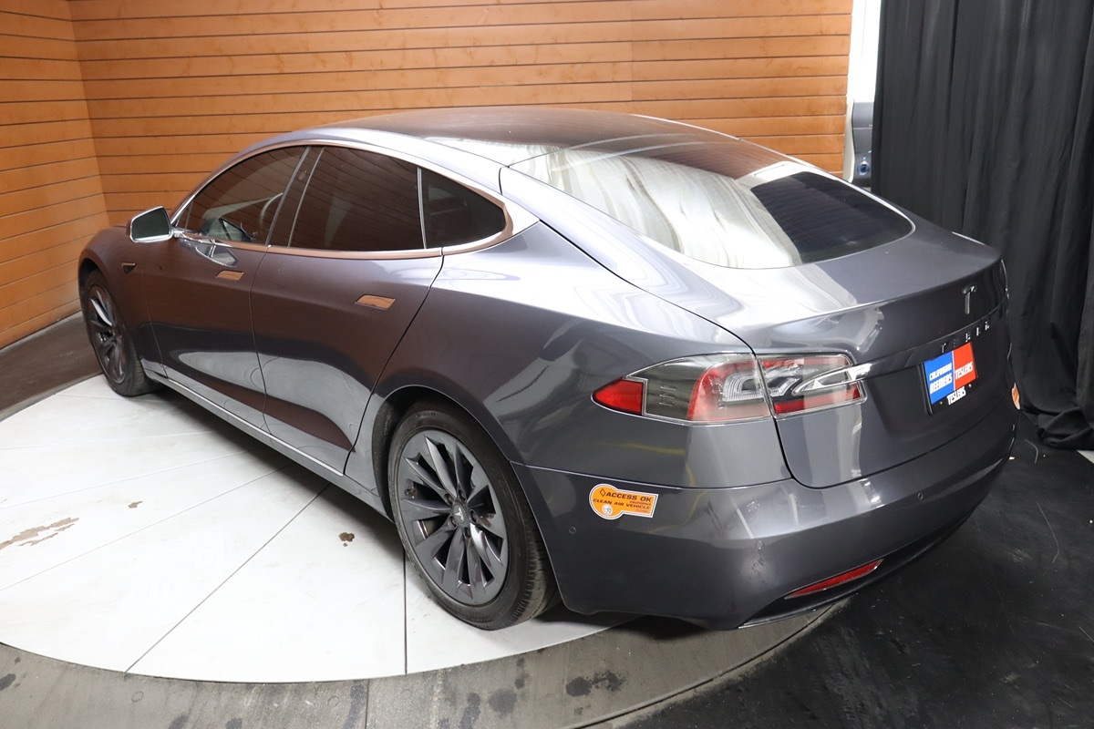 2020 Tesla Model S Long Range Plus AWD photo 10