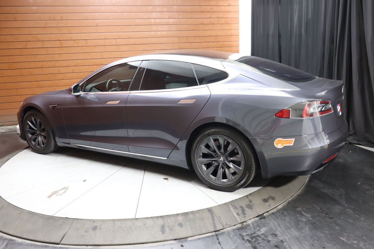 2020 Tesla Model S Long Range Plus AWD photo 9