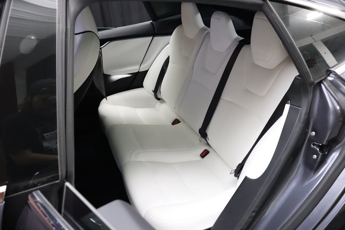 2020 Tesla Model S Long Range Plus AWD photo 34
