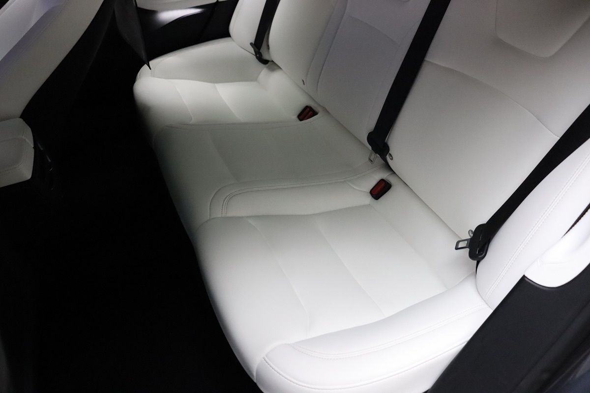 2020 Tesla Model S Long Range Plus AWD photo 35