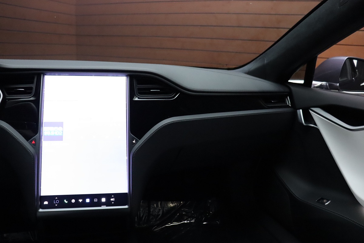 2020 Tesla Model S Long Range Plus AWD photo 38
