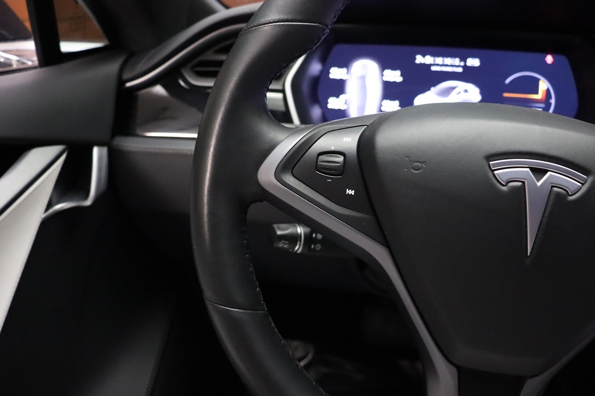 2020 Tesla Model S Long Range Plus AWD photo 41