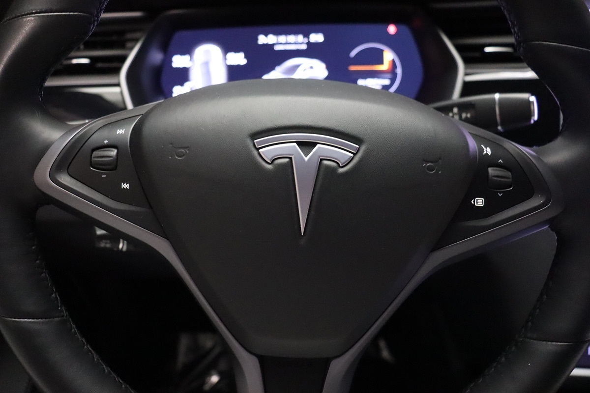 2020 Tesla Model S Long Range Plus AWD photo 42